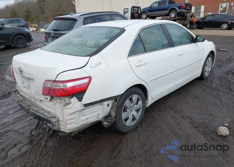 2007 Toyota Camry Le z USA, uszkodzony, nr VIN 4T1BE46K67U625625